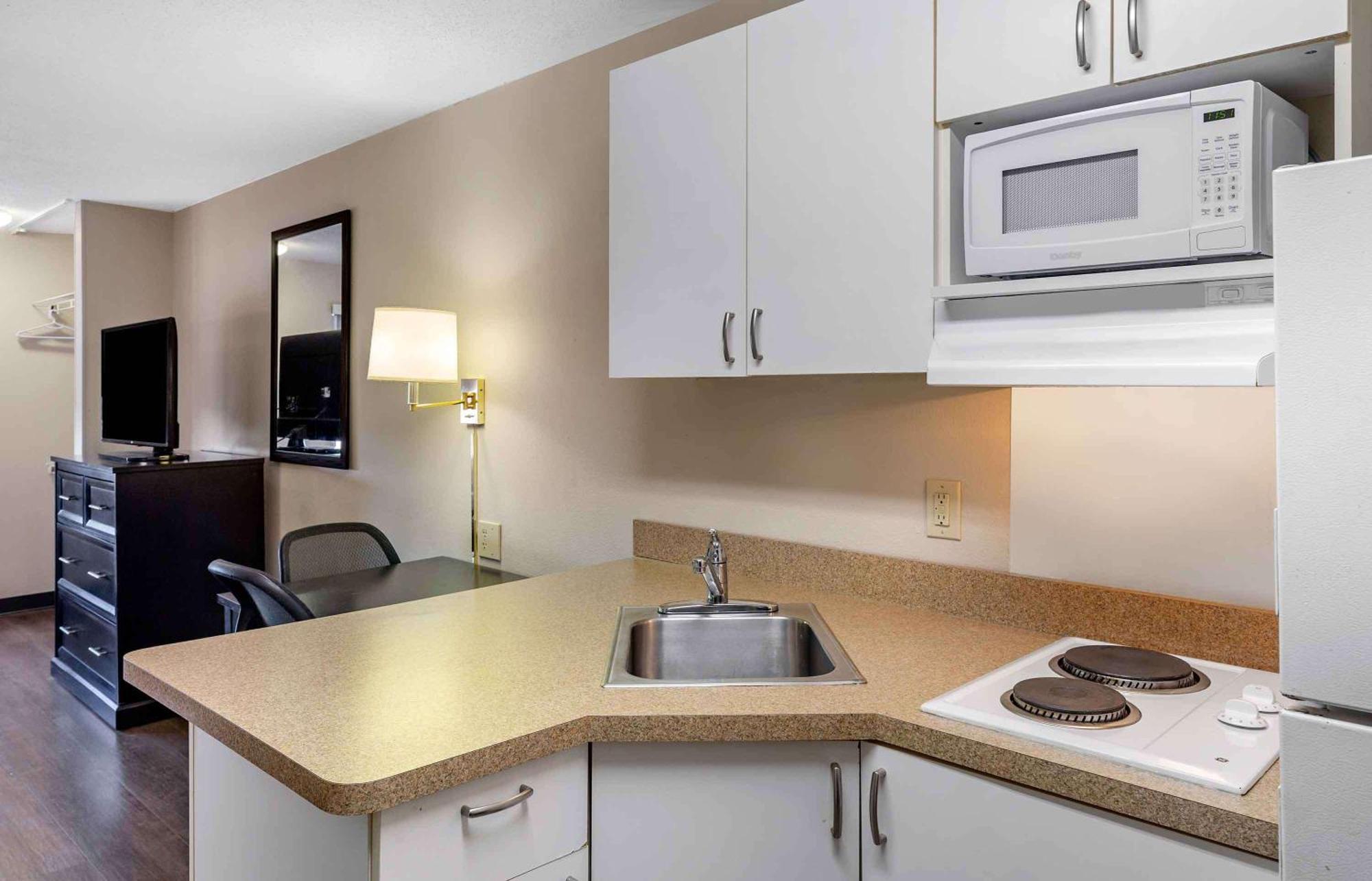 Extended Stay America Suites - Fishkill - Westage Center Екстериор снимка